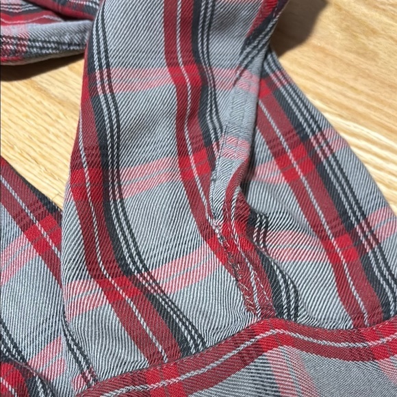 Marmot Red and Grey Plaid Casual Button Down Long Sleeve Button Down Shirt - Picture 7 of 10